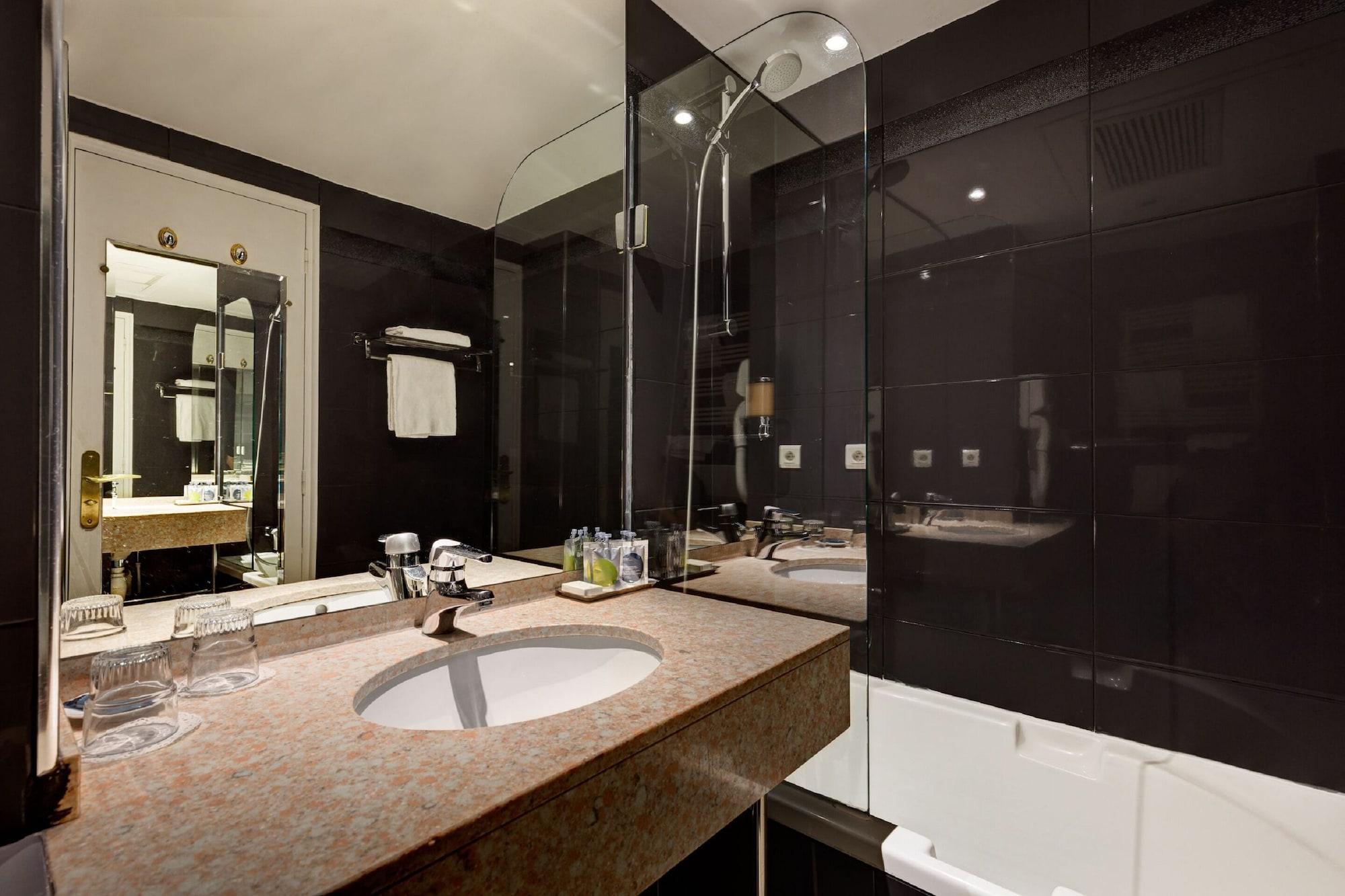 Hotel Louvre Sainte Anne Paryż Zewnętrze zdjęcie